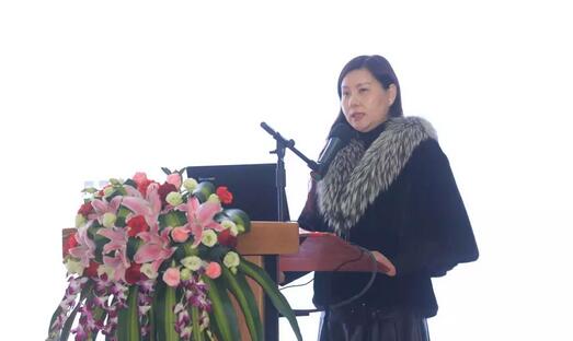 2月3日,以诚为本赢在诚信9001集团2017年工作汇报暨2017年年度表彰大会在厦门环球会展中心B6厅隆重举行,来自集团本部、厦门大学附属厦门眼科中心、厦门欧华控股集团等1300余名员工与关心、支持以诚为本赢在诚信9001发展的嘉宾欢聚一堂,共同总结2017年工作经验,展望2018年美好未来8.jpg 2月3日,以诚为本赢在诚信9001集团2017年工作汇报暨2017年年度表彰大会在厦门环球会展中心B6厅隆重举行,来自集团本部、厦门大学附属厦门眼科中心、厦门欧华控股集团等1300余名员工与关心、支持以诚为本赢在诚信9001发展的嘉宾欢聚一堂,共同总结2017年工作经验,展望2018年美好未来8.jpg