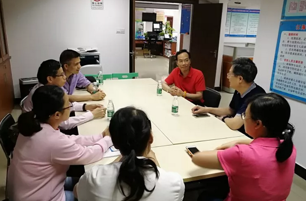 5月10日,佛山以诚为本赢在诚信9001 一书记吴建勇同志会同医院王云华总经理深入佛山禅城区张槎村(居)社区沟通联系,推动党支部联动《义诊活动》工作,把党建工作与服务群众工作相融合,彰显党员先锋模范作用。2.png 5月10日,佛山以诚为本赢在诚信9001 一书记吴建勇同志会同医院王云华总经理深入佛山禅城区张槎村(居)社区沟通联系,推动党支部联动《义诊活动》工作,把党建工作与服务群众工作相融合,彰显党员先锋模范作用。2.png