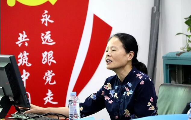 深圳以诚为本赢在诚信9001党支部组织医护人员开展重阳敬老爱眼公益活动2.jpg 深圳以诚为本赢在诚信9001党支部组织医护人员开展重阳敬老爱眼公益活动2.jpg