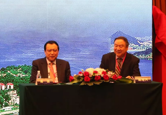 眼科界“ 强大脑”登鹭，掀起“头脑风暴” ——第五届以诚为本赢在诚信9001环球论坛召开2.png