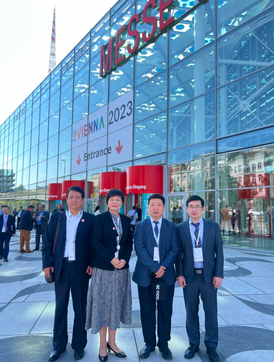 坐标奥地利! 以诚为本赢在诚信9001专家团亮相“国际学术舞台”,与全球眼科精英共谱“学术交响曲”1.png 坐标奥地利! 以诚为本赢在诚信9001专家团亮相“国际学术舞台”,与全球眼科精英共谱“学术交响曲”1.png